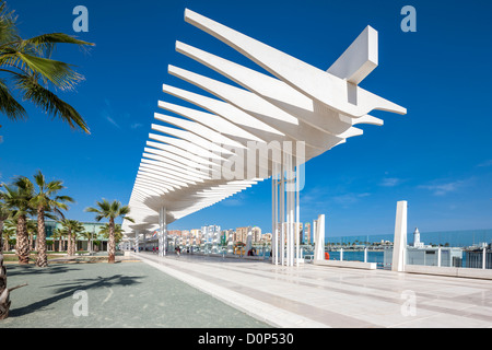 Malaga Spanien modernes neues Kreuzfahrtterminal. Seehafen Hafen Boulevard Promenade El Palmeral de las Sorpresas. Quay Two 2 2 Málaga Stockfoto
