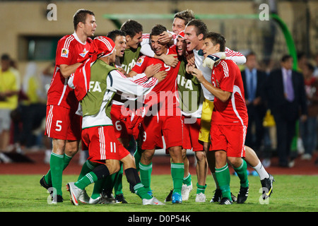 Ungarn-Team-Spieler feiern ihren Sieg über Italien in einem 2009 FIFA U-20 WM Viertelfinalspiel Mubarak Stadium. Stockfoto