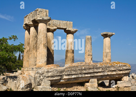 Antike Korinth, Tempel des Apollo, Peloponnes, Griechenland Stockfoto