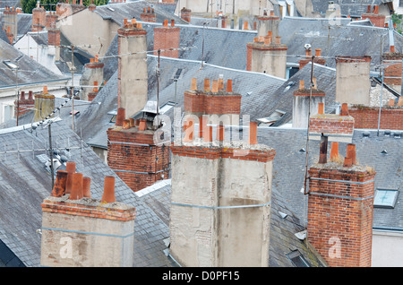 Spitze der Dächer in der alten Stadt Blois, Loiretal, Frankreich Stockfoto