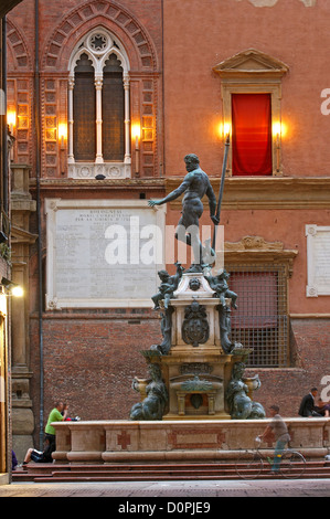 Bologna. Neptun-Brunnen. Fontana dei Nettuno. Piazza Maggiore (Hauptplatz). Emilia-Romagna. Italien Stockfoto