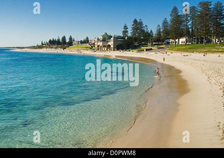 Berühmter Cottesloe Beach in Perth. Stockfoto