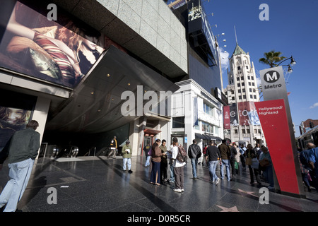Eingang zur Hollywood & Highland u-Bahnstation am Hollywood Blvd, Los Angeles, CA Stockfoto