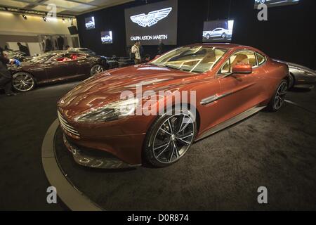 29. November 2012 - Los Angeles, Kalifornien (CA, USA - 2014 MY Aston Martin Vanquish Coupe ist enthüllt tagsüber Medien auf der LA Auto Show in Los Angeles, Donnerstag, 29. November 2012 im Los Angeles Convention Center. Te zeigen wird der Öffentlichkeit am November 30 und läuft bis 9. Dezember geöffnet. (Kredit-Bild: © Ringo Chiu/ZUMAPRESS.com) Stockfoto