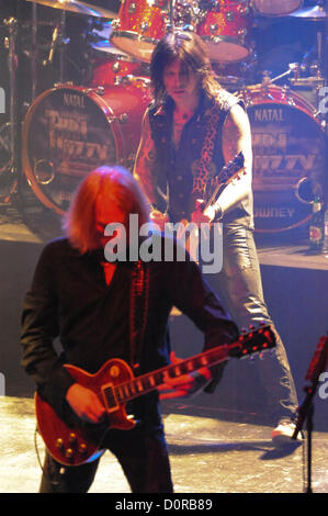 Bournemouth, UK. 29. November 2012. Die Band bei einem Gig in Bournemouth. Stockfoto