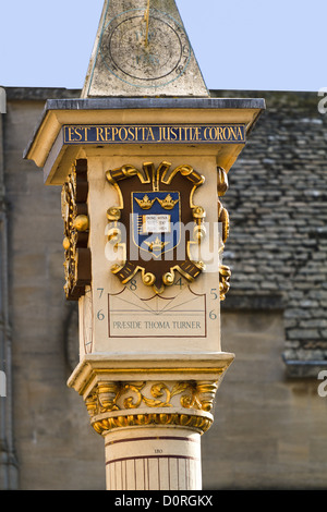 UK-Corpus Christi College in Oxford-Sonnenuhr Stockfoto