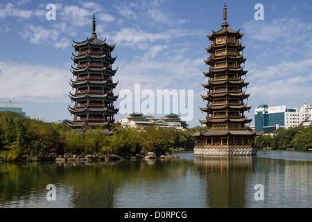 China Guangxi Guilin, Twin Pagoden See Stockfoto