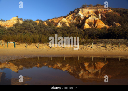 Zinnen, Fraser Island, Queensland, Australien, Tourismus, Attraktion, Sandinsel, Jeep, 4wheel, 4WD, Sonnenaufgang, Sand, Strand, Meer Stockfoto