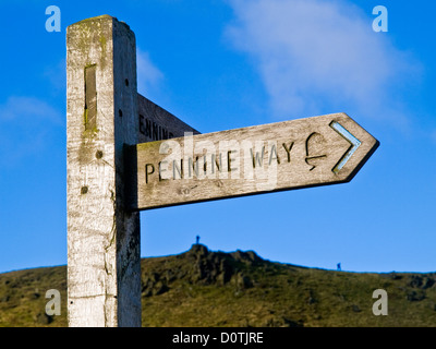 Pennine Way Wegweiser in der Nähe von seinem Ausgangspunkt in Alfreton, Derbyshire Peak District National Park Stockfoto