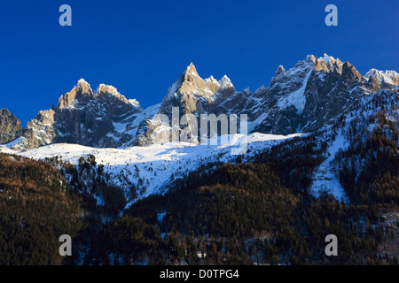 Aguilles, Aiguilles du Chamonix, Alpen, Nachleuchten, Alpenglühen, Berge, Bergpanorama, Berge, massiv, Bergpanorama, Stockfoto