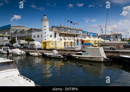 Blick über den Yachthafen von Viareggio in der Toskana, Italien Stockfoto