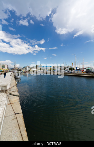 Blick über den Yachthafen von Viareggio in der Toskana, Italien Stockfoto