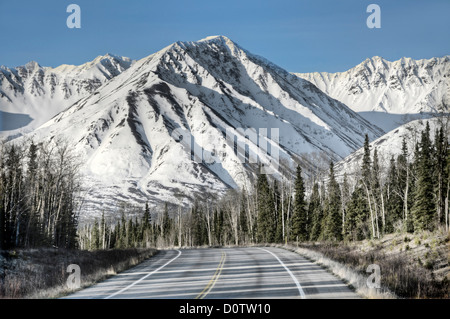 Steese, Autobahn, Alaska, USA, USA, Amerika, Straße, Berg, Natur Stockfoto
