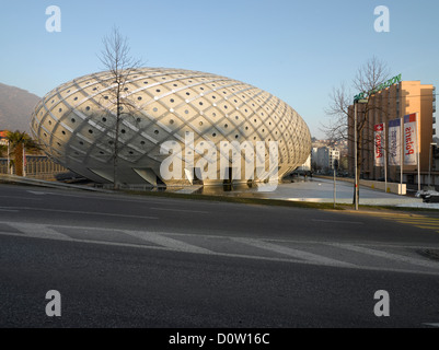 Centro Polaris, Chiasso, Schweiz, Europa, Modern, Architektur, Centro Ovale, Tessin, rund, Einkaufen, Stockfoto