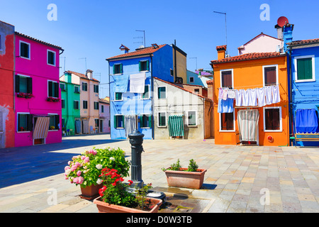 Italien, Europa, Reisen, Burano, Architektur, bunt, Farben, Tourismus, Venedig, Brunnen