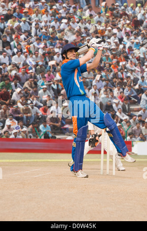 Cricket Batsman spielen ein Hakenwurf Stockfoto
