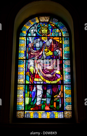 St. Ladislaus auf Glasfenster in der St Stephen Basilica in Budapest, Ungarn. Stockfoto