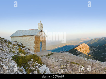 Alte Kirche in Gebirge Biokovo, Kroatien Stockfoto