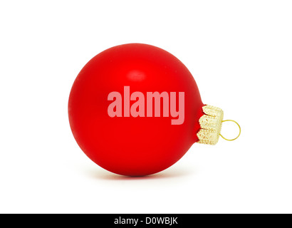 Rote Weihnachtskugel isoliert auf weißem Hintergrund Stockfoto