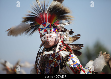 SAN BERNARDINO, Kalifornien - 13 Oktober: The San Manuel Band der Indianer halten ihre jährliche Pow Wow in San Bernardino, 2012 Stockfoto