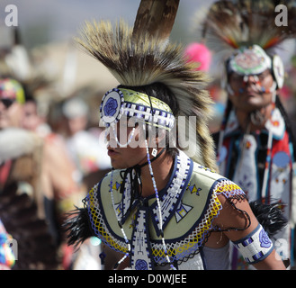 SAN BERNARDINO, Kalifornien - 13 Oktober: The San Manuel Band der Indianer halten ihre jährliche Pow Wow in San Bernardino, 2012 Stockfoto