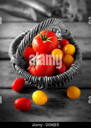 Gemischte rote und gelbe Tomaten-Fotos, Bilder & Bilder Stockfoto