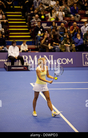 Maria Sharapova gegen Sara Errani, Forum Milanofiori, Assago, Mailand 1. Dezember 2012 Tennis Ausstellung "la Grande Sfida" Stockfoto