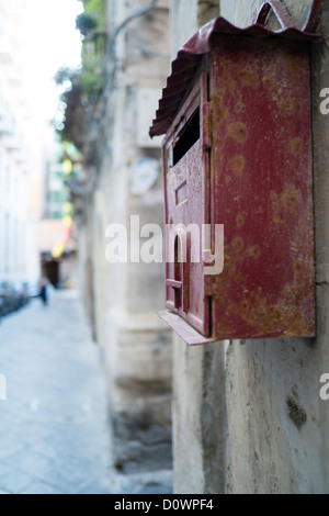 Ein alt und rostig-Postfach Stockfoto