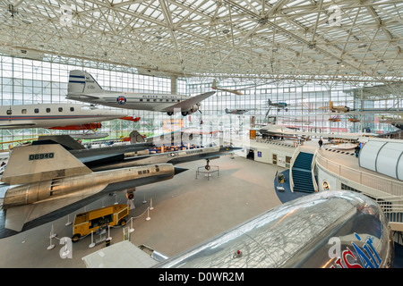 Blick auf Flugzeuge in der großen Galerie aus dem übersehen, das Museum of Flight, Seattle, Washington, USA Stockfoto