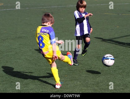 Jungen in der Stadt Alicante Youth Soccer Cup am 1. Dezember 2012 in Alicante, Spanien. Stockfoto