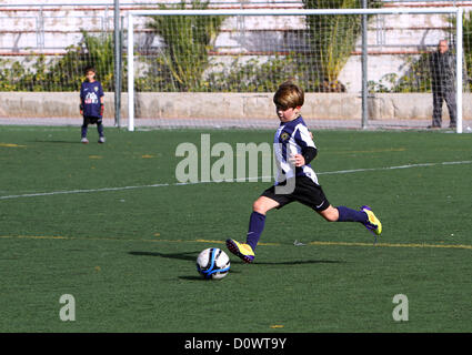 Jungen in der Stadt Alicante Youth Soccer Cup am 1. Dezember 2012 in Alicante, Spanien. Stockfoto