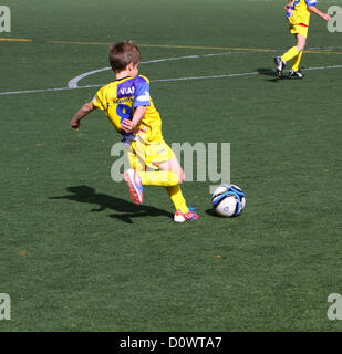 Jungen in der Stadt Alicante Youth Soccer Cup am 1. Dezember 2012 in Alicante, Spanien. Stockfoto