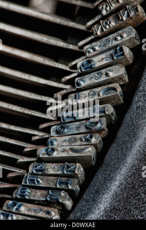 Underwood alte altmodische retro Schreibmaschine Antik manuelle Massenkommunikation für Buchstaben Mail vor Computern www Stockfoto