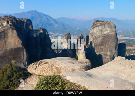 Meteora-Peaks bei Kalambaka in der Nähe von Trikala Stadt in Zentral-Griechenland Stockfoto