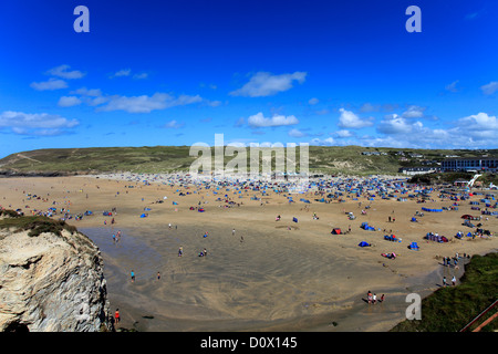 Blick auf den Surf-Strand, Perranporth Dorf; Cornwall Grafschaft; England; UK Stockfoto