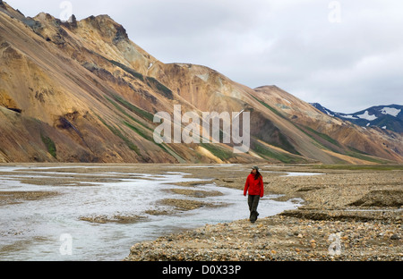 Die bunten Rhyolith Berge rund um Landmannalaugar, Beginn der Laugavegur, einem berühmten Trekkingroute in Südwest-Island Stockfoto