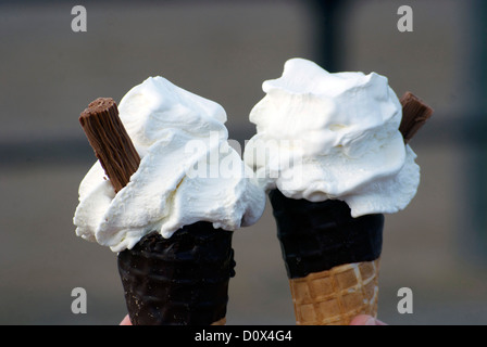 Zwei 99 Flocke-Eis Stockfoto