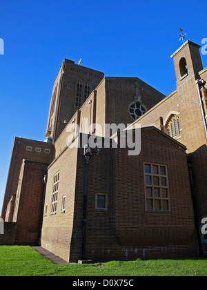 Die Kathedrale des Heiligen Geistes (Guildford Kathedrale) von Sir Edward Maufe entworfen. Stockfoto