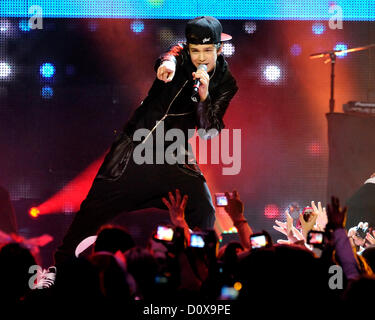 2. Dezember 2012. Toronto, Kanada. VIEL präsentiert The Big Jingle - Kanadas Urlaub Konzertveranstaltung in The Air Canada Centre. Im Bild führt Austin Mahone. Bildnachweis: n8n Foto / Alamy Live News Stockfoto