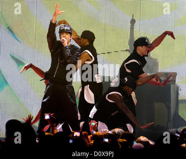 2. Dezember 2012. Toronto, Kanada. VIEL präsentiert The Big Jingle - Kanadas Urlaub Konzertveranstaltung in The Air Canada Centre. Im Bild führt Austin Mahone. Bildnachweis: n8n Foto / Alamy Live News Stockfoto