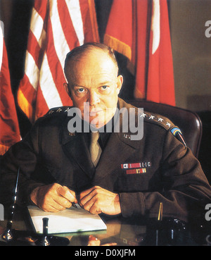 General Dwight D. Eisenhower, Porträt, Schreibtisch, Eisenhower, Supreme Commander, Alliierten, Westeuropa, SHAEF, Oberhaupt Stockfoto