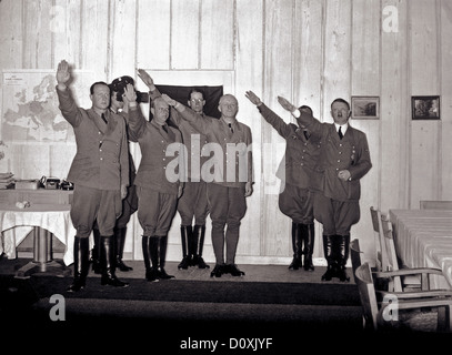 Adolf Hitler, Besucher, Berghof, Präsentation, Nazi, Hitler, Gruß, Heil Hitler, Führer, Berchtesgaden, Deutschland, 1942, Erster Weltkrieg Stockfoto