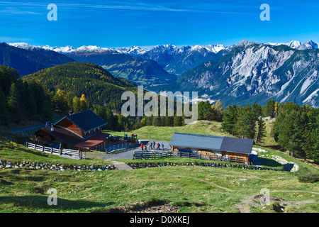 Österreich, Europa, Tirol, Tirol, Kühtai, Alp, Feldringalm, Almhütten, Reisende, Berggasthaus, Berge, Lechtaler Alpen, Hoher R Stockfoto