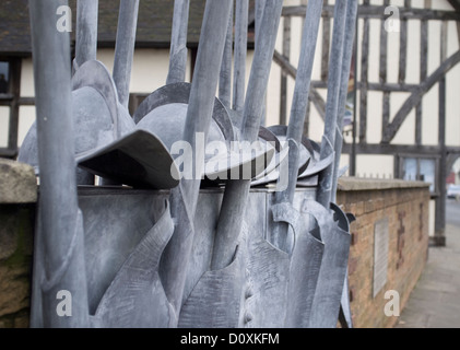 Englischer Bürgerkrieg Zahlen in der Nähe von der Kommandantur auf Sidbury Brücke, Worcester, England, UK Stockfoto