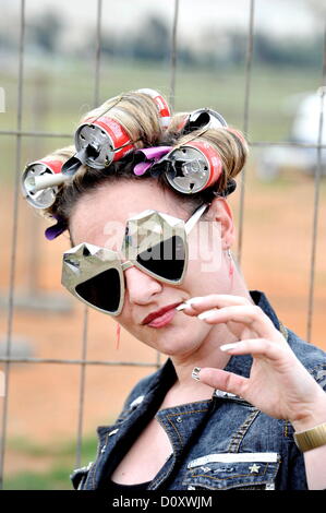 JOHANNESBURG, Südafrika: Lady Gaga Fan Dr Sidonija Madjarevic in Soccer City-Stadion am 30. November 2012, in Johannesburg, Südafrika. (Foto von Gallo Images / Foto24 / Lerato Maduna) Stockfoto