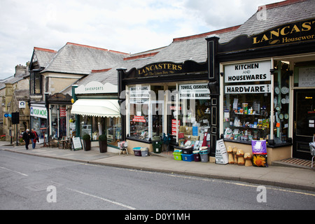 Ironmongers und Geschäfte in Grange über Sand, Cumbria UK Stockfoto