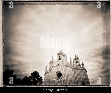 Chesme Kirche bei bewölktem Himmel in St. Petersburg, Russland. Stockfoto