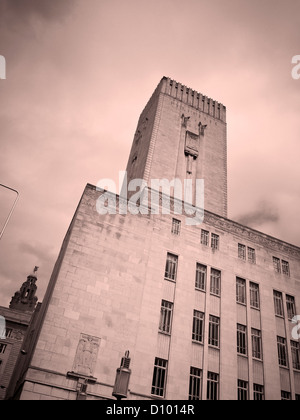 St Georges Dock und Lüftungsturm und Büro in Liverpool UK Stockfoto