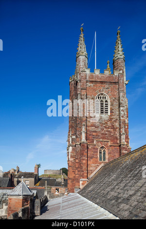England, Devon, England, Devon, Totnes, St. Marien Kirche und Totnes Castle Stockfoto