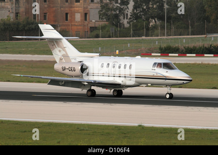 Hawker 750 Business Jet bei der Ankunft in Malta Stockfoto